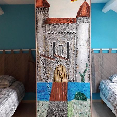 Gite Les Chevaliers Fous Sainte-Menehould Exterior foto